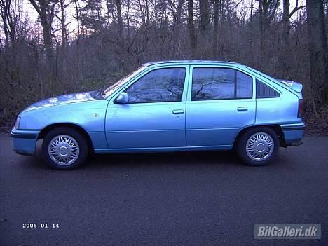 Opel Kadett 2,0 Gsi *SOLGT* billede 3