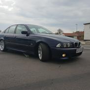 BMW 523iA 