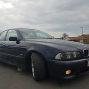 BMW 523iA 