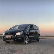 Ford S-Max Titanium