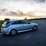 Opel Astra H GTC OPC 2.0Turbo