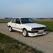 BMW E30