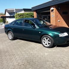 Audi A6 2.4 V6