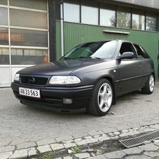 Opel Astra 1,6i (Kørt til skrot)