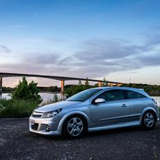 Opel Astra H GTC OPC 2.0Turbo 