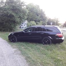 Mercedes Benz W212 E220