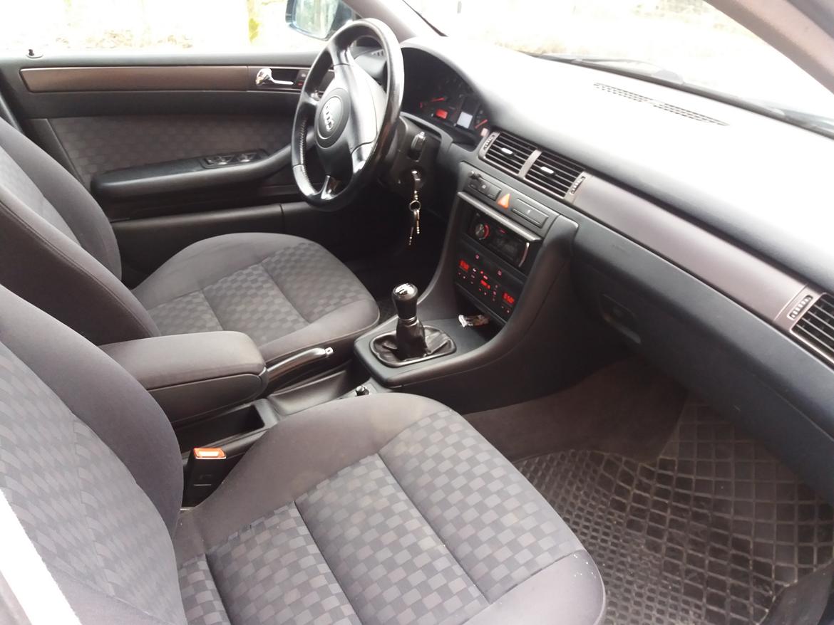 Audi A6 2.4 V6 billede 13