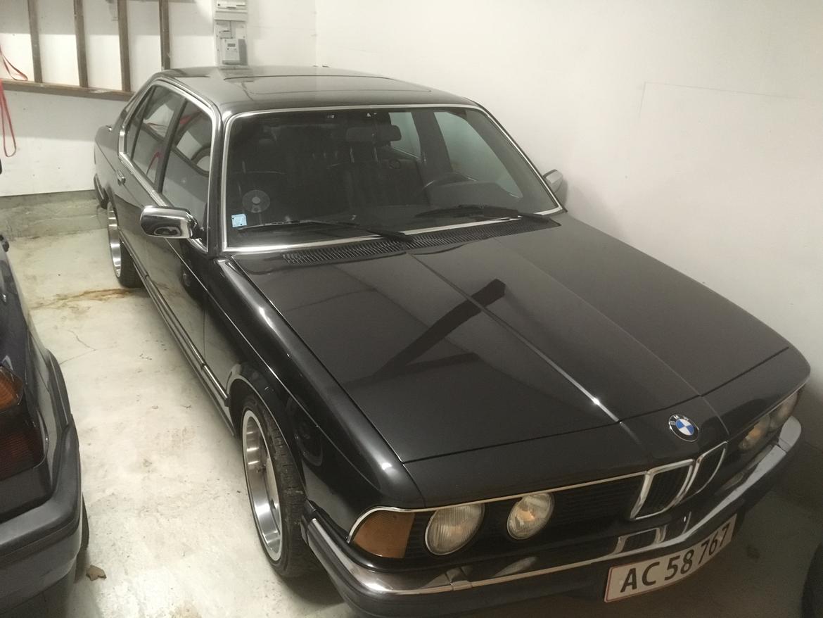 BMW 745i e23 billede 3