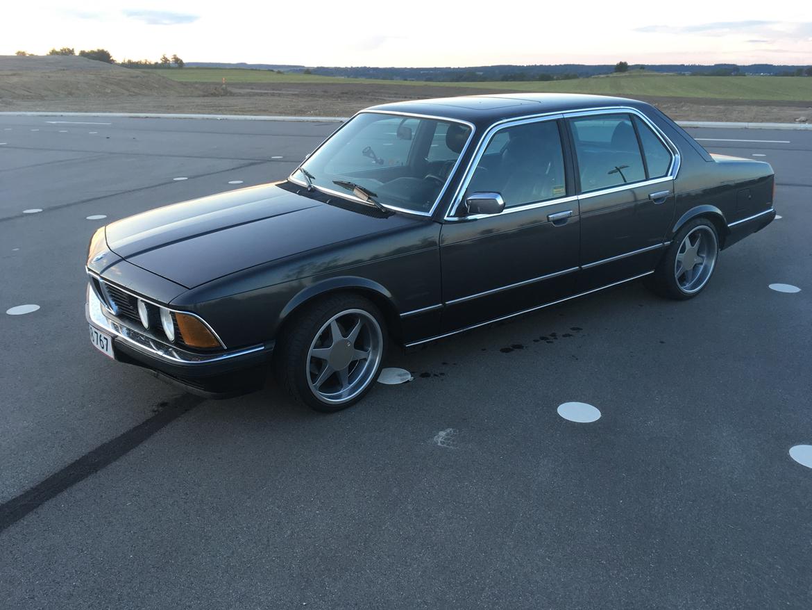 BMW 745i e23 billede 8