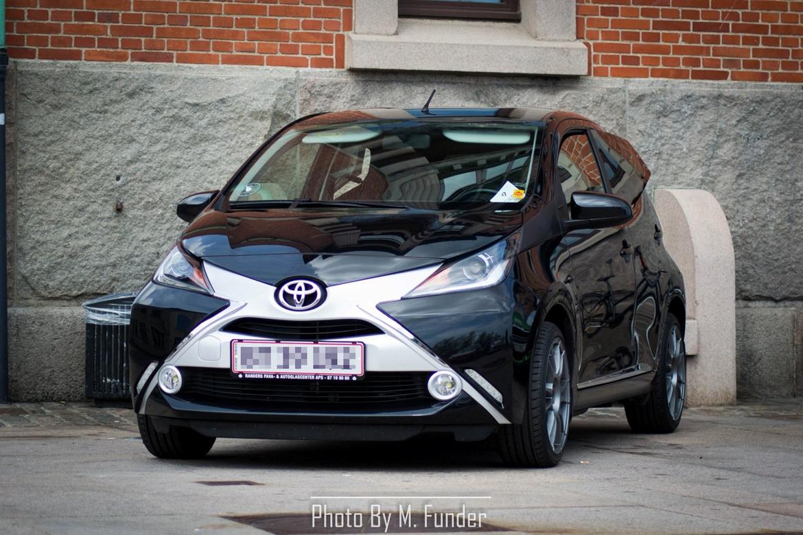 Toyota Aygo X-Black II  billede 2