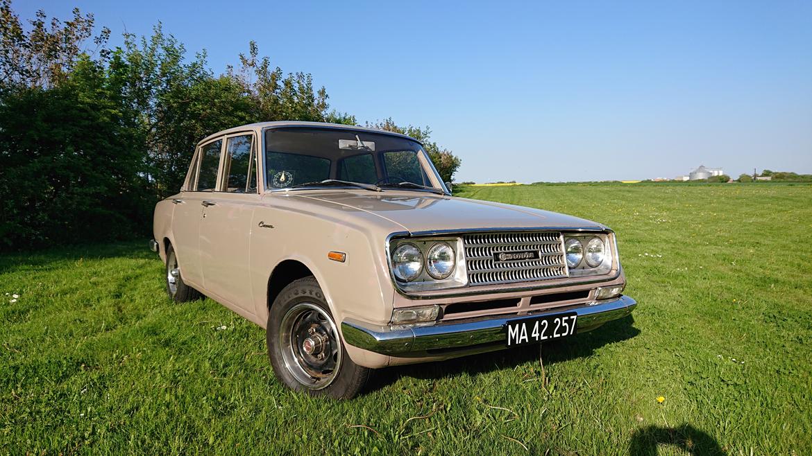 Toyota Corona sedan *solgt* billede 4