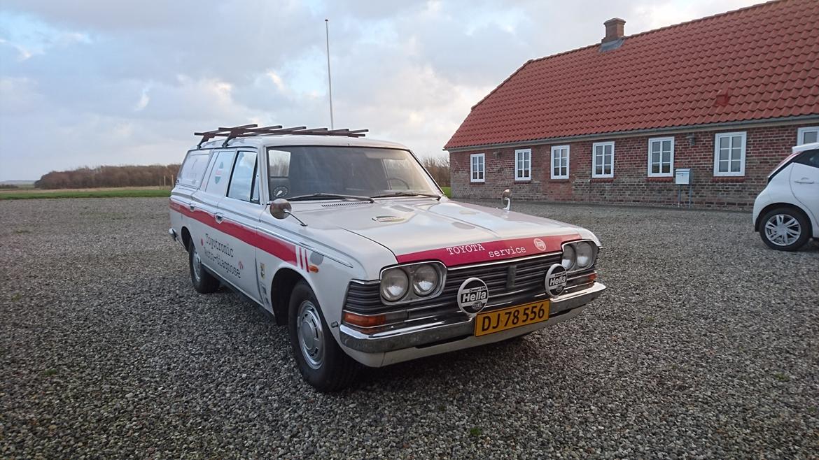 Toyota Crown 2300 Van billede 2