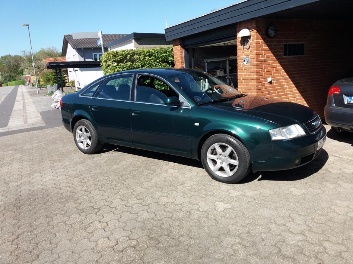 Audi A6 2.4 V6 billede 1