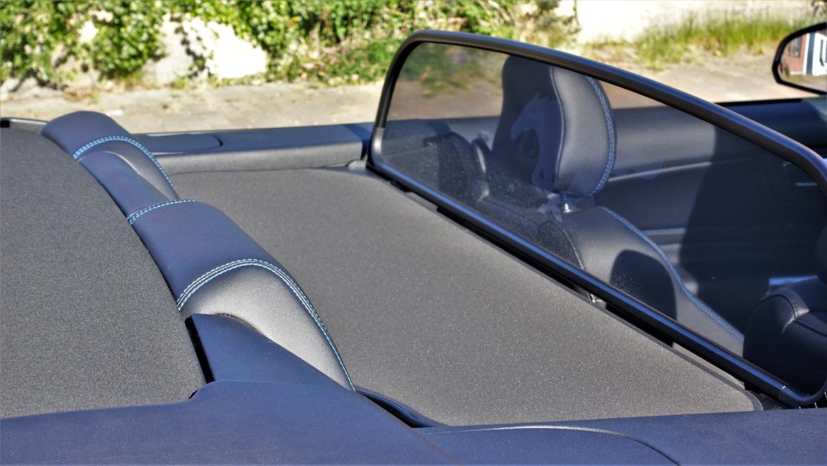 Ford Mustang GT Convertible - Bagsæderne vil sjældent komme i brug. billede 14