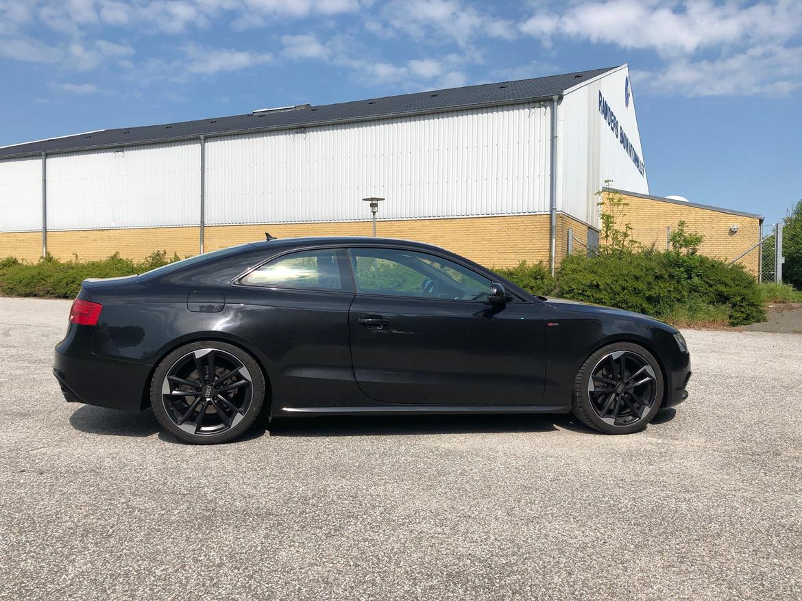 Audi A5 Black Edition S-tronic 7G Quattro billede 1