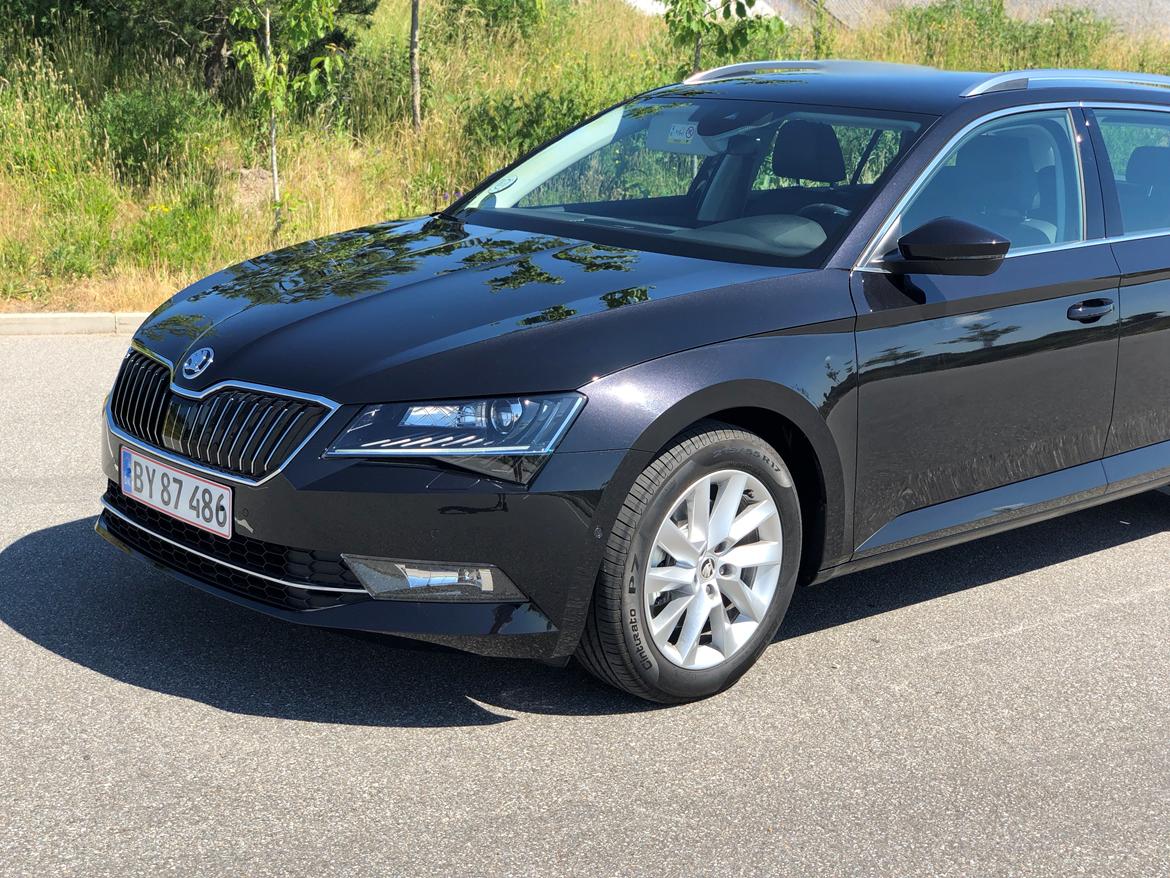 Skoda Superb Combi Wagon Queen Family Truckster billede 1