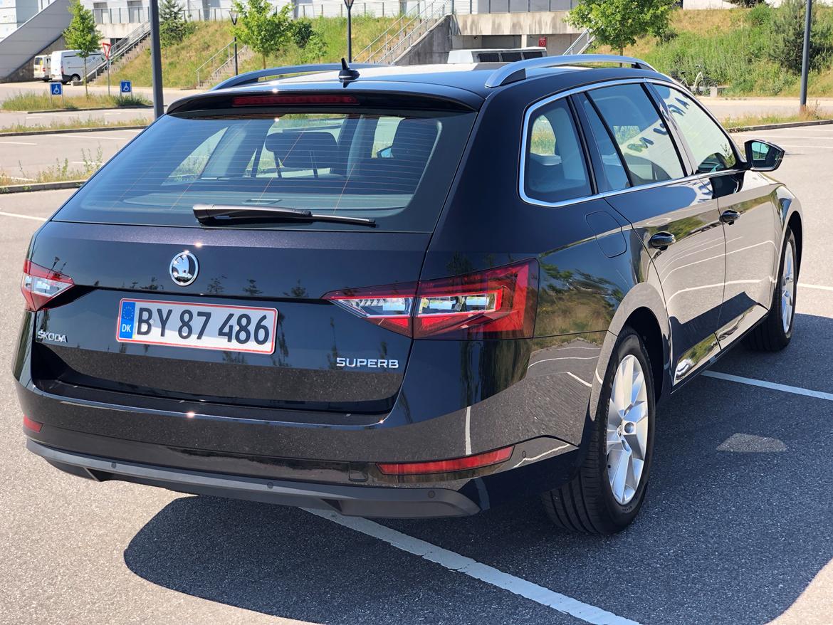 Skoda Superb Combi Wagon Queen Family Truckster billede 3