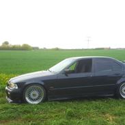 BMW E36 323I