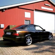 BMW E36 323i coupé