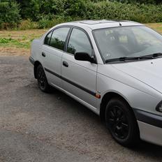 Toyota Avensis 1,8 Terra 