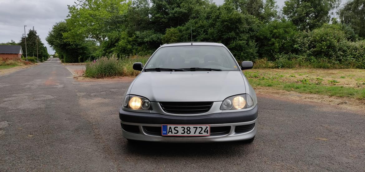Toyota Avensis 1,8 Terra  billede 1