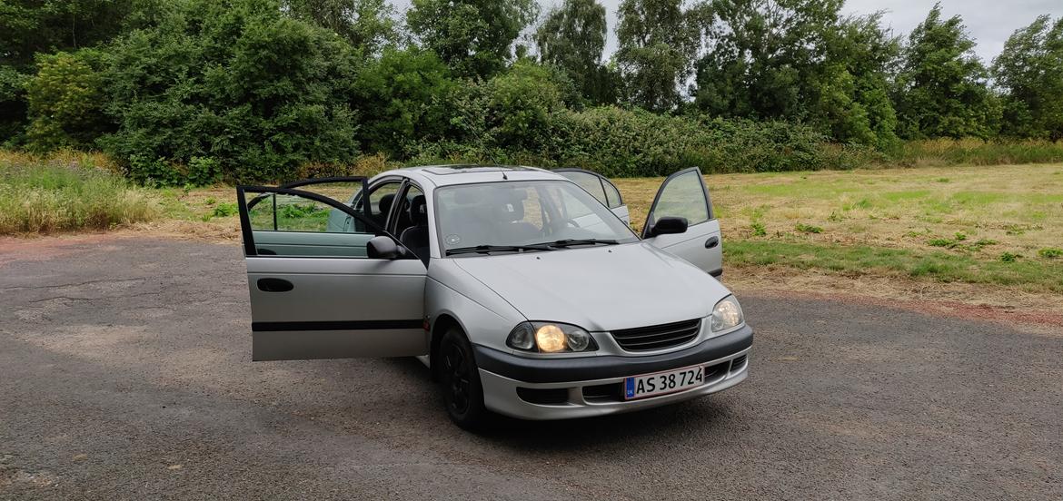 Toyota Avensis 1,8 Terra  billede 4