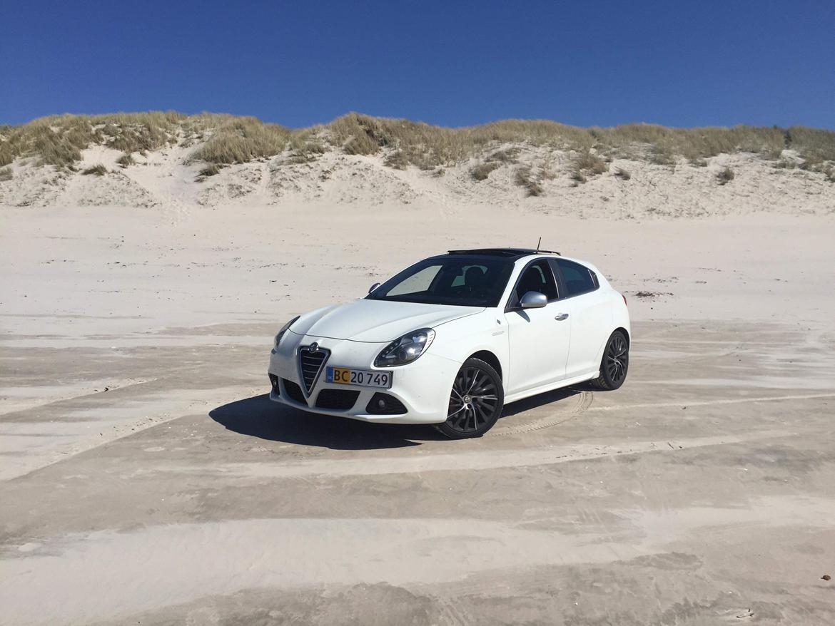 Alfa Romeo Giulietta Quadrifoglio billede 1