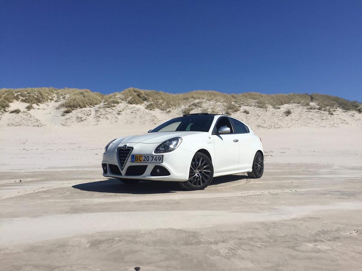 Alfa Romeo Giulietta Quadrifoglio billede 2