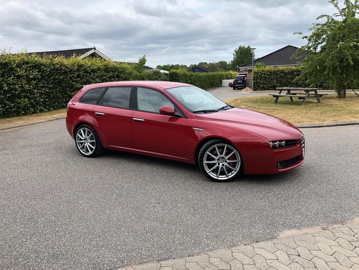 Alfa Romeo 159 2.4 JTDM Sportwagon  billede 1