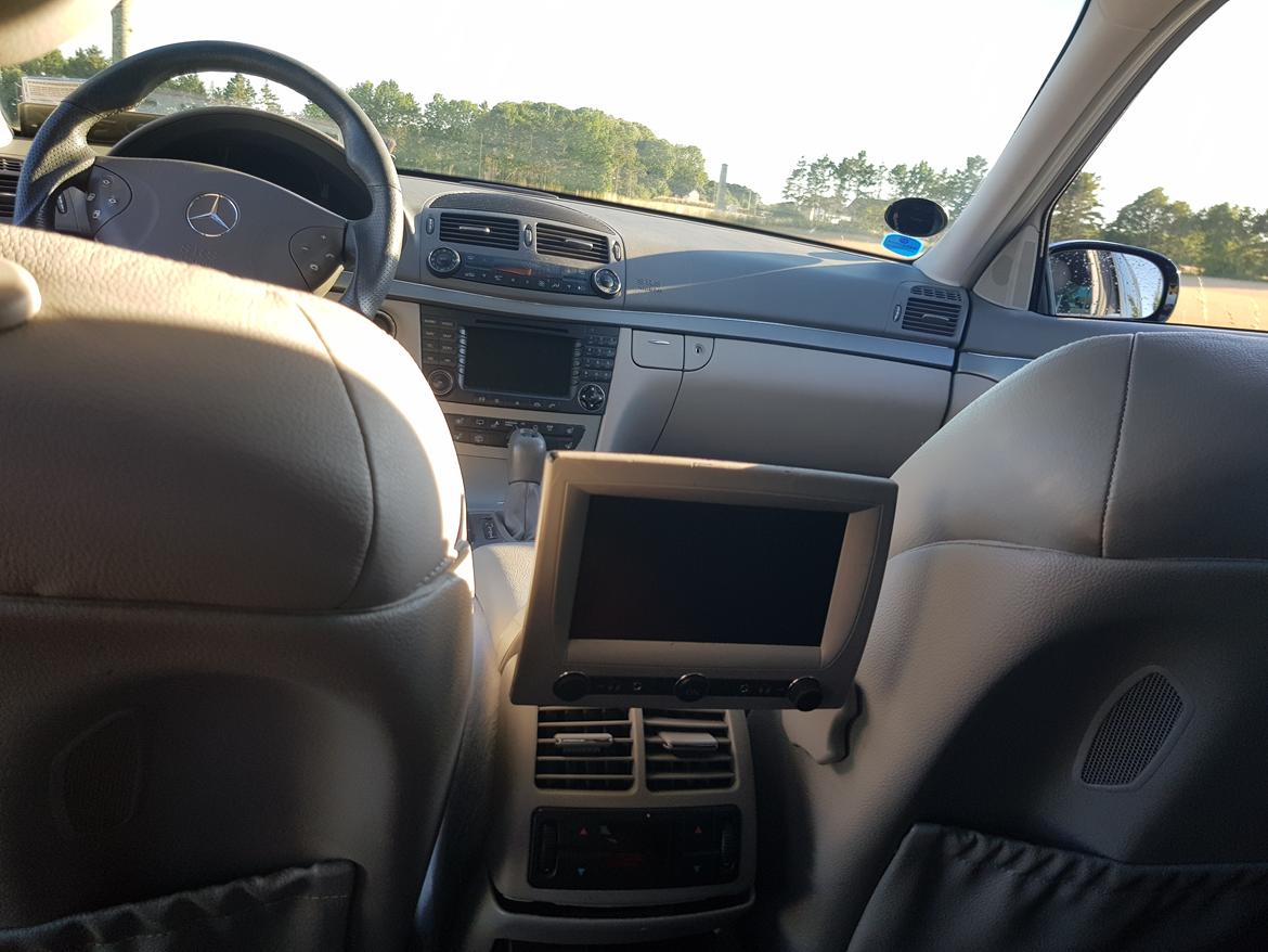 Mercedes Benz S211  E 500  4Matic  billede 14