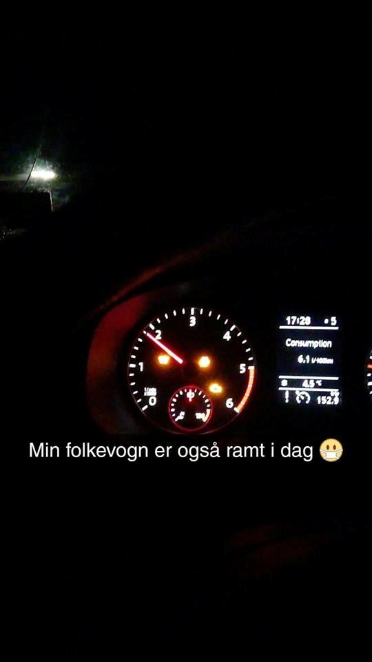 VW Jetta TDI Bluemotion - Når både bilen og en selv er ramt d. 1. januar. Man kan godt blive træt af alle de advarselslamper, men man finder jo ud af, at de virker. Det er også rart nok. billede 11