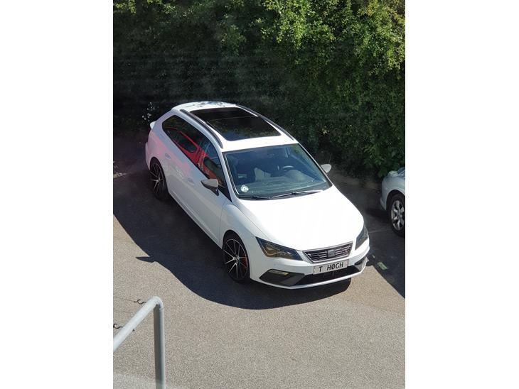 {{currentPhoto.altText}} billede {{currentPhoto.number}}