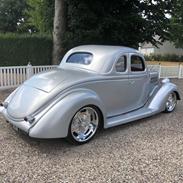 Amerikaner ford 5 Windows  Coupe  (street rod) ( SOLGT ) 