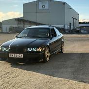 BMW E36 323i coupé