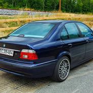 BMW 528i 