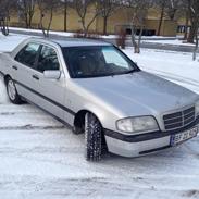 Mercedes Benz C180