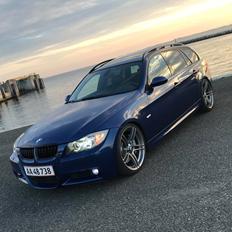 BMW E91 335i - Le Mans Blau