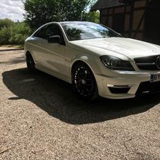 Mercedes Benz C63 AMG P30 PERFORMANCE
