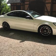 Mercedes Benz C63 AMG P30 PERFORMANCE