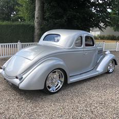 Amerikaner ford 5 Windows  Coupe  (street rod) ( SOLGT ) 