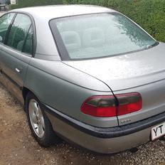 Opel Omega B1 2.0 16V CD