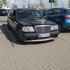 Mercedes Benz S124 - 300TD Turbo