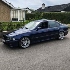 BMW E39 - 540i - V8