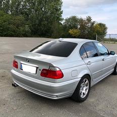 BMW 323i 3er-serie - E46