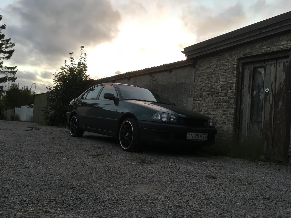 Toyota Avensis t22 billede 1