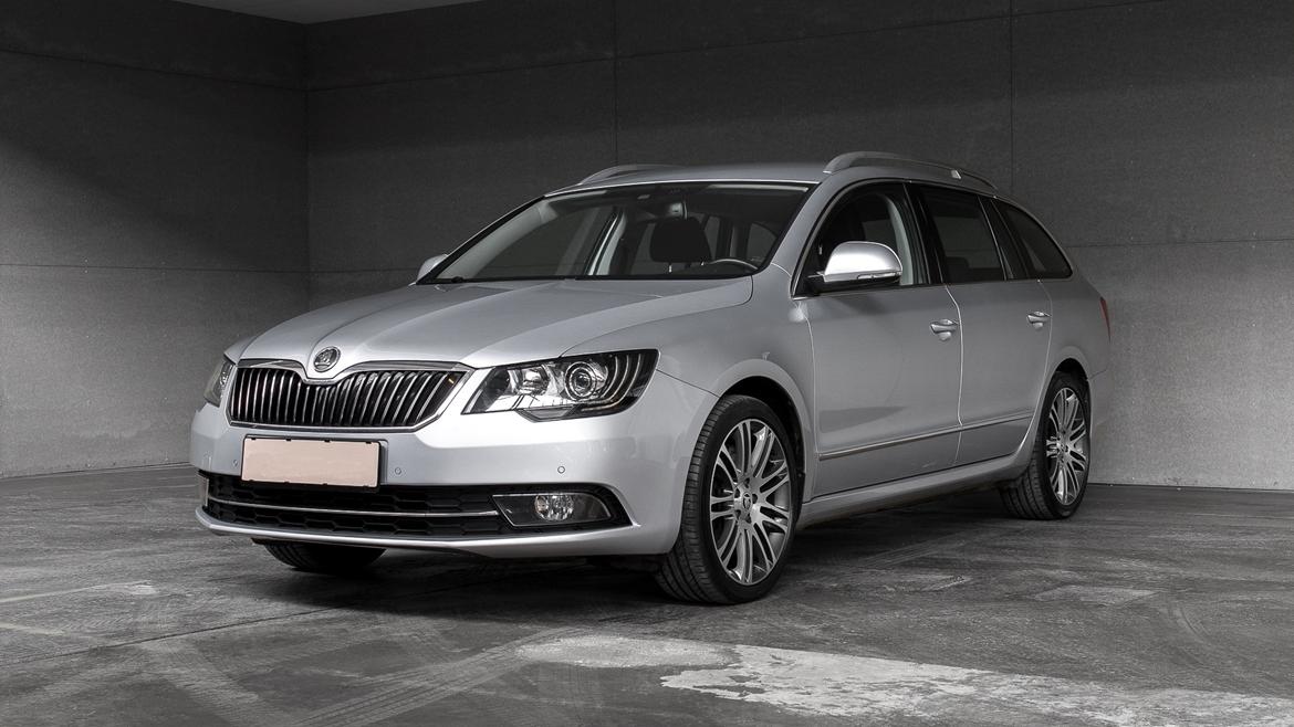 Skoda Superb Combi Elegance 3,6 FSI V6 DSG 4x4 billede 2