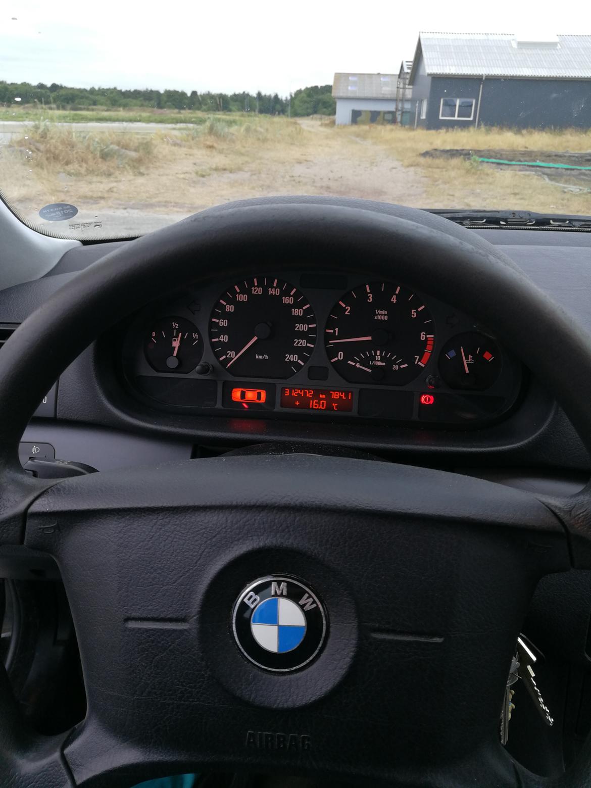 BMW 320i billede 5
