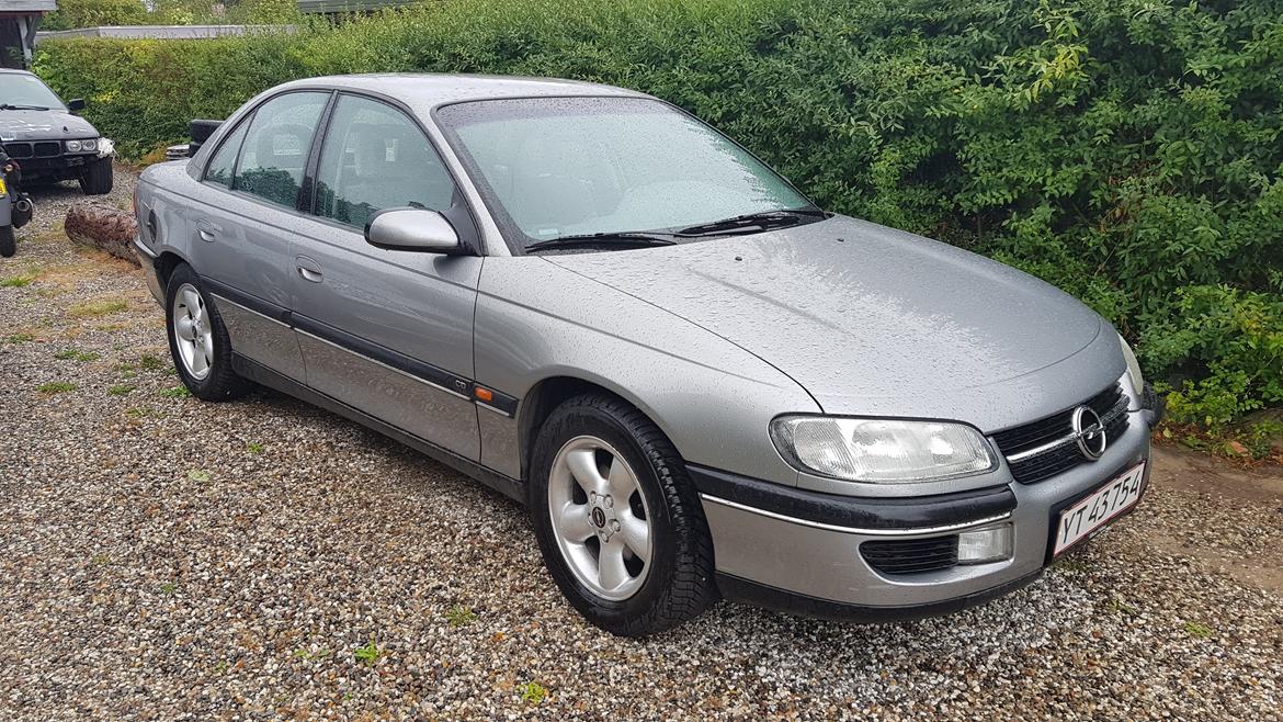 Opel Omega B1 2.0 16V CD billede 2