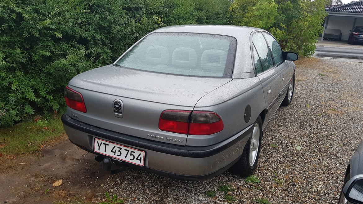 Opel Omega B1 2.0 16V CD billede 5
