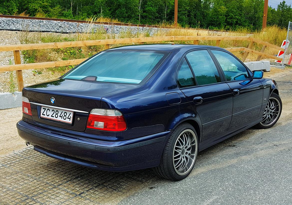 BMW 528i  billede 2